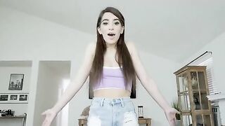 Joseline Kelly Pequeña hermanita follada por su hermanastro - HD 720p