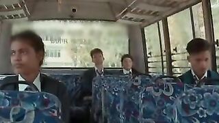 Estudiantes Indios sinvergüenzas follan en pleno bus escolar