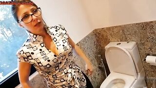 MARIA SILK. Hijo, esta polla es de mama.Español