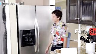 Emily Willis.Hermano se folla a su hermana y a su mejor amiga.Sub