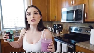 Lily Dou A mi hija le encanta hacer ejercicio con mi polla sub esp