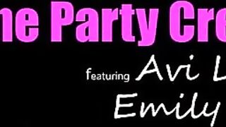 Emily Willis  Avi Love - Engaña a su hermana y amiga para follar sub esp