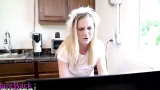 Kara Lee Cuando Mama Viaja, Papa Me Tiene Que Violar, Soy Buena Hija