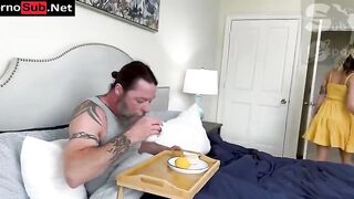 Chloe Temple Abuelo espia a su nieta y se la folla Sub