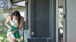 Alexis Tae - El apetito de la animadora del culo a la boca sub