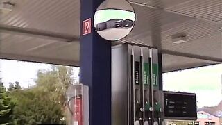 Culos limpios, coños llenos