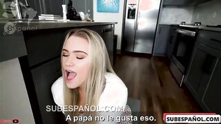 Chloe Rose - Consigue el vibrador de su hijastra y se la folla como castigo sub esp