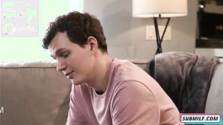Control remoto equivocado. (sub español) milf