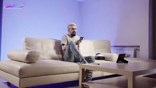 Anal a la asistente Samsung-  sub esp