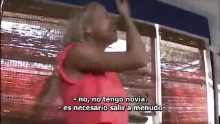 ermana le enseña al hermano sub español