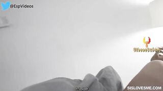 En la habitación de mi hermana sub español