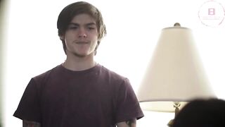 Olive Glass ¿Estás sola, mamá? Sub