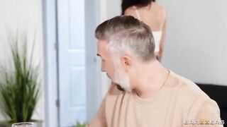 Vanna Bardot conociendo a mis suegros (sub español)