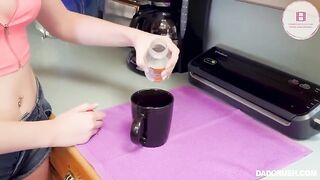 Lexi Lore   Mi Hijastra se encarga de mantener mi polla dura en cualquier momento Sub