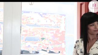 MILF Asiática Y Su Hijastra Comparten Una Verga Blanca sub español