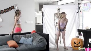 Este Halloween Mi Hermanastra Montó Mi Esqueleto ¡Especial HalloWeen! sub español