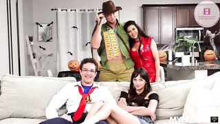 La Conchita De Halloween De Mi Familia Adoptiva sub español