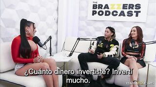 Dos tias tetonas Chloe Amour y Luna Star follando en una entrevista