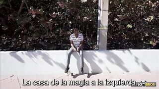 Puta tetona Elise London folla por el culo en una combi - porno anal gratis