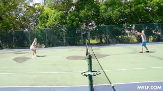 Mellanie monroe madura caliente sub español 2 video