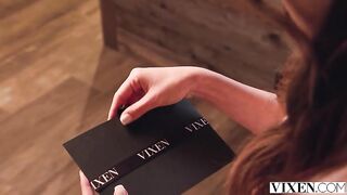 Tres hermosuras follan con sus entrenadores de ski y tragan su semen