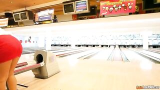 Jugando con las bolas ..... con Cerecita x