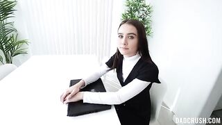 La sexy hijastra aprende a consolarse pero me descontrola