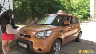 La estudiante de manejo esta mas caliente que mi novia pero hay para las 2