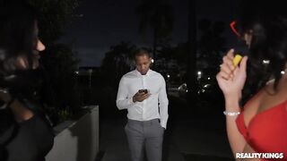 Me follo a 2 culonas sexys que encontre en el afterparty