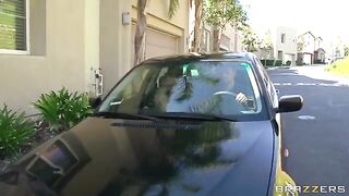 Le cobro la renta a sexy latina culona y me paga follándome