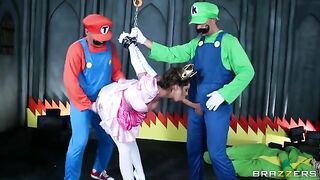 La fiesta de disfraces se puso Caliente