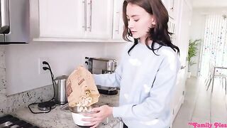 Mi sexy hermanastra consigue creampie