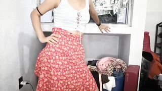 Me follo a mi hermastra sexy latina luego de ayudarle a grabar un Tok Tik