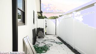 Sexy culona amiga de mi novia esta puesta para follarme