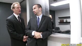 Mujeres de negocios CFNM