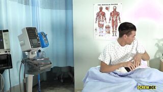 Sexy enfermera rubia tetona