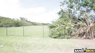 Sexy culona en minifalda folla por dinero