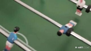 Sexy novia seduce a su novio con su vestido rojo y obtiene creampie