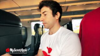 Follamos en el publico dentro del tren y temina creampie sorpresa