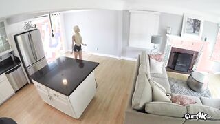 Creampie a la pequeña sexy rubia en shorts de kine