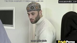 Mi Hijastra me Muestra Como ha Crecido su Gran Culo - Sub Español
