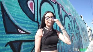 La sexy latina acepta venir a mi casa y terminamos follando. pero que buen culo !