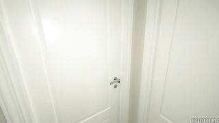 Chica de lujo/ kristina sweet  Mi Madrastra Se Compra Lenceria Y Me Folla