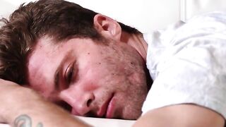 Charity Crawford Utiliza A Su Hermano Dormido Sub Esp