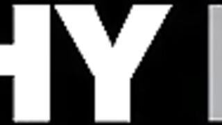 Liz Jordan practica sexo anal por primera vez