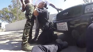 Sheena Ryder, concha de mujer policía es rajada por delincuentes negros