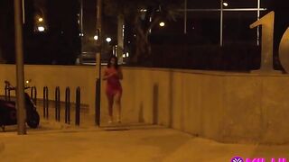 Rosie Cage, tu esposa vende su culo para tener dinero rápido
