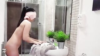Ginebra Bellucci, amigo culea a tu esposa con los ojos tapados