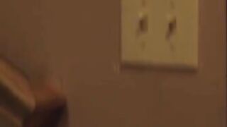 Vicki Chase, esposa con los ojos tapados se coje al cuñado pensando que es el marido