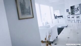 PRVMSUB001 - Estirando con mi madrastra - Vanessa Cage (subtitulado español)